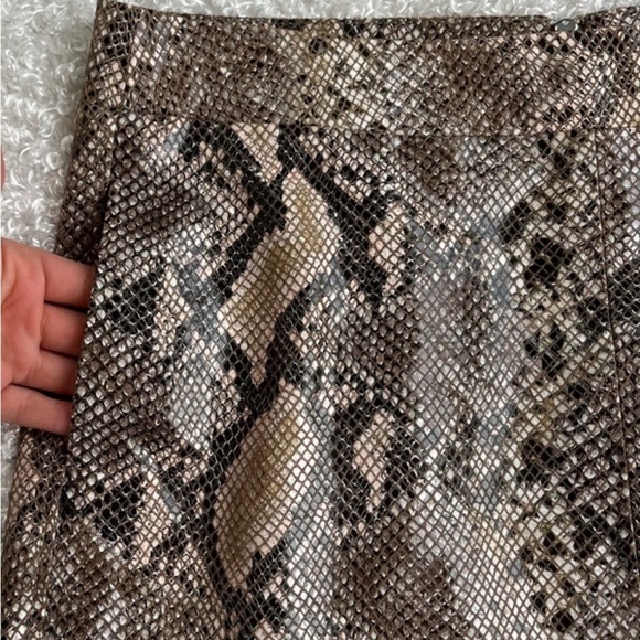 Karina Grimaldi Snake Print Mini Skirt - Gray - Picture 5 of 12
